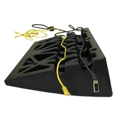 Съезд с бордюра СР-140-1 средняя часть с кабель-каналом без светоотражателей, резина