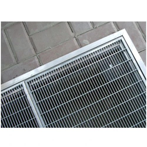 Прессованный решетчатый настил Р 33х11/20х2 Х\К Сталь ОЦ 390/590 мм  (Т-обр.)