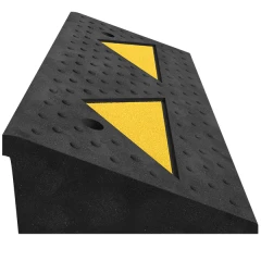 Съезд с бордюра СП-100-1 основная часть со светоотражателем, композит