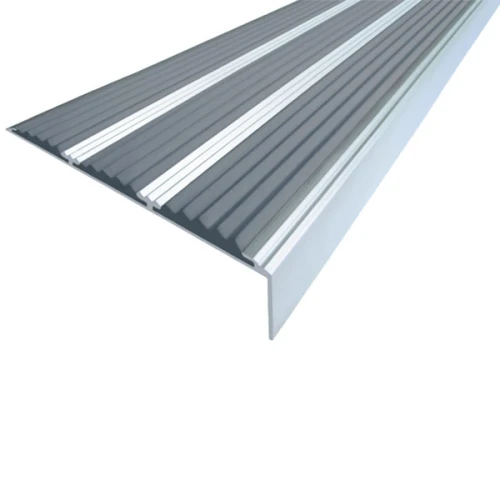 Противоскользящий алюминиевый угол с тремя вставками 98х6,5х22,4 мм 1,5 м серый