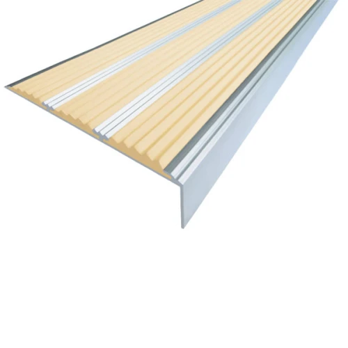 Противоскользящий алюминиевый угол с тремя вставками 98х6,5х22,4 мм 1,5 м бежевый