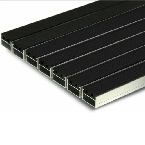 Грязезащитная алюминиевая решетка экстрим резина, 26мм