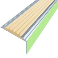 Противоскользящий алюминиевый угол-порог АУ38 ФЭС 38х5,5х22мм (резин.вст.), 1,5м, бежевый