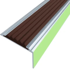 Противоскользящий алюминиевый угол-порог АУ38 ФЭС 38х5,5х22мм (резин.вст.), 1,5м, темно-коричневый