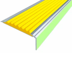 Противоскользящий алюминиевый угол-порог АУ50 Премиум ФЭС 50х6х26мм (резин.вст.), 1,5м