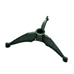 Ель искусственная BEATREES Королевская зеленая заснеженная с шишками 1,9 м.