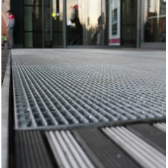 Стальная грязезащитная решетка из прессованного настила Р 33х11/30х2 Zn Тип А 1200х1000 мм