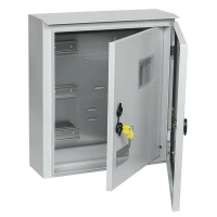 Щит навесной IEK ЩУ 3/1-1 12, трехфазный электр.счетчик с дверцей, замком, окном, с операт. панелью