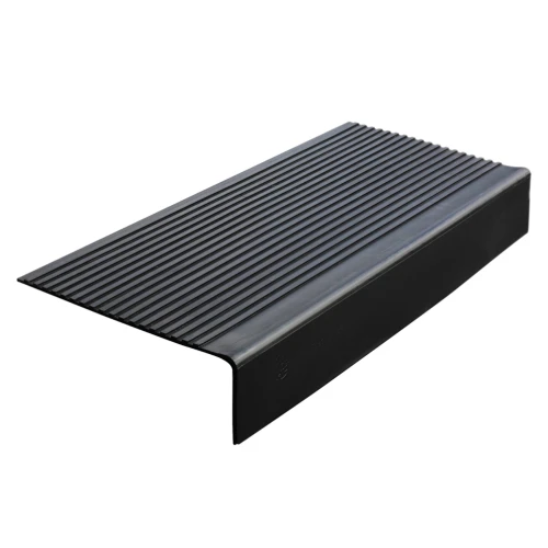 Накладка на ступень резиновая противоскользящая (проступь) угловая 