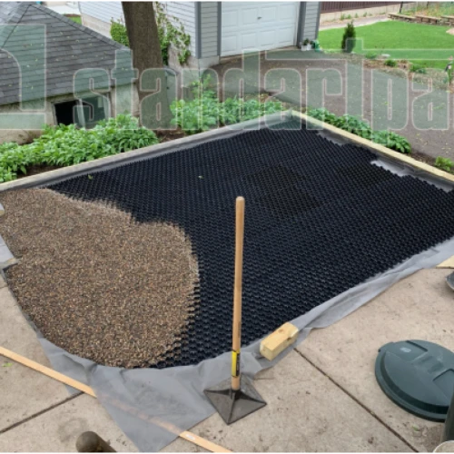 Решетка газонная чёрная РГ-58.51.03-ПП 