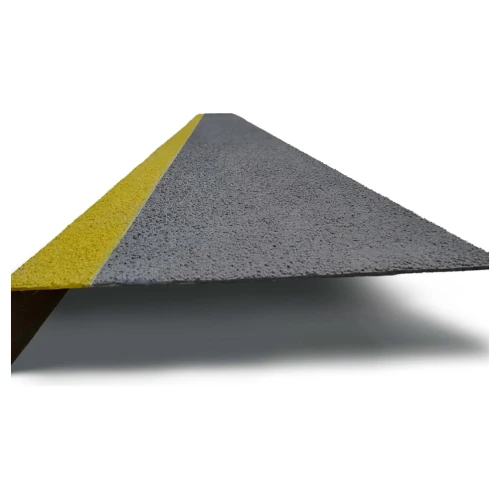 Противоскользящая накладка на ступень 1500x300x50 мм, композит, цвет стандарт с жёлтым краем