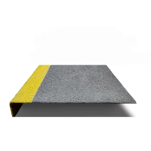 Противоскользящий лист с углом 1000х1000х50 мм, композит, цвет стандарт с жёлтым краем