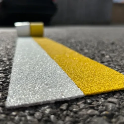 Лента дорожной разметки 15х3300 см жёлтая