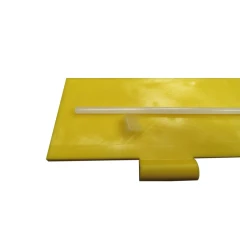 Пруток (стержень) пластиковый + 2 заглушки