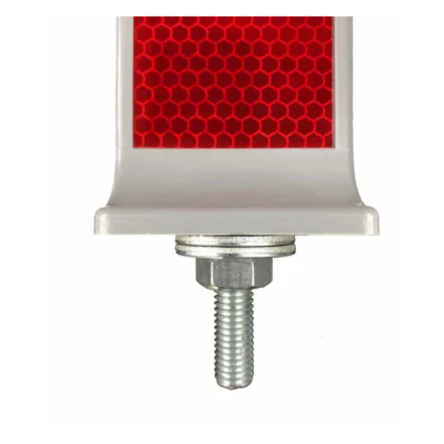 Светоотражатель дорожный КД-1 130х60х43 мм с комплектом крепления