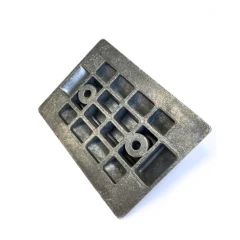 Катафот (светоотражатель) дорожный КД-3 алюминиевый, с крепежом, белый