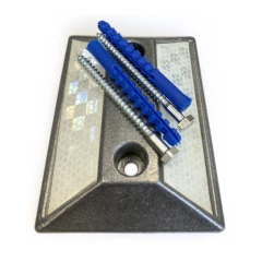 Катафот (светоотражатель) дорожный КД-3 алюминиевый, с крепежом, белый