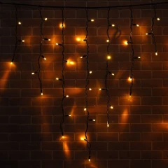 Гирлянда Бахрома (Айсикл), 220 В, 3x0.9 м, чёрный провод, каучук (резина), тёплый белый, без мерцани