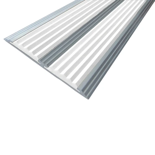 Противоскользящая алюминиевая полоса с двумя вставками 70х5,5 мм 2,7 м