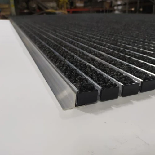 Т-образное алюминиевое обрамление, 15х15х20 мм, 3 м