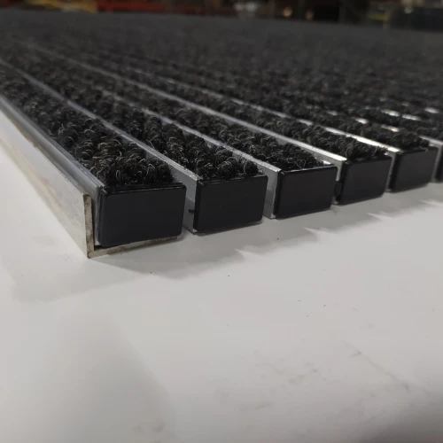 Г-образное алюминиевое обрамление, 30х20х2 мм, 3 м