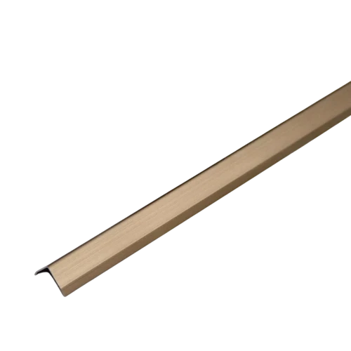 Алюминиевый наружный уголок УП 04-27.042ЛП, 15х15, 2700мм, шампань