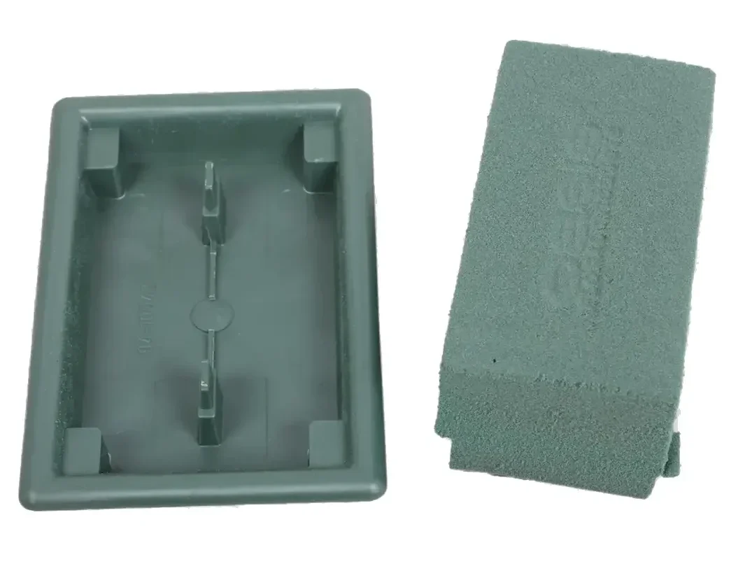 Флористическая губка Oasis Table Deco Mini7 на белом фоне